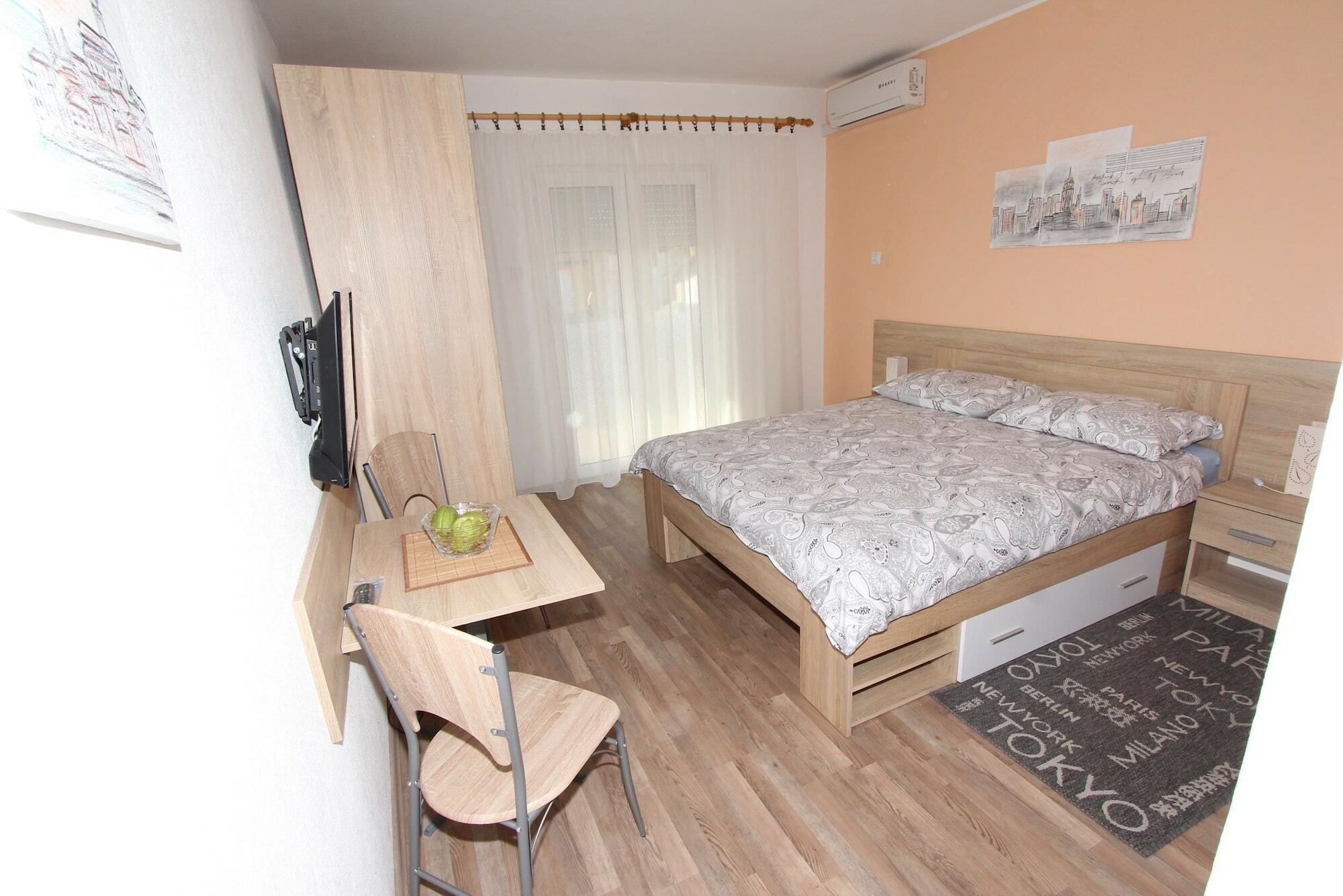 Apartments And Room Eva Ровинь Экстерьер фото